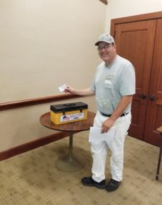 A Meadow Lakes member voting on the contract